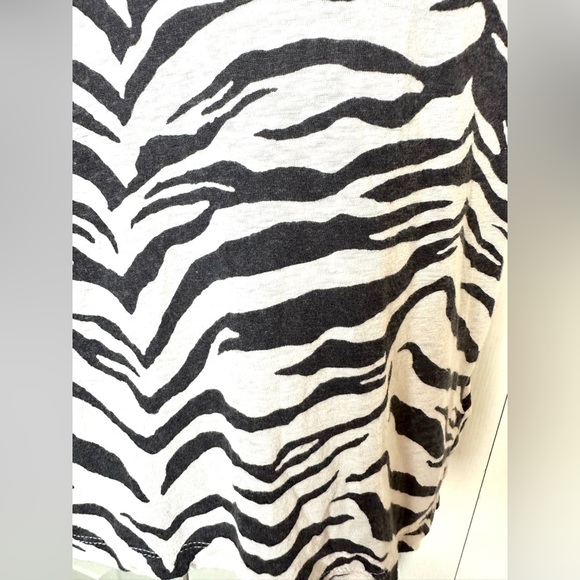 RAILS Cara Tiger Striped VNeck Tee T-Shirt Top Ivory Black Linen Blends Blouse - Picture 8 of 16